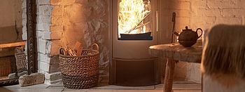 Brennwert Holz: Kamin in Wohnzimmer