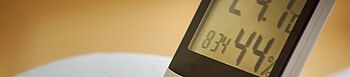 Luftfeuchtigkeit korrekt messen und ausgleichen Elektronisches Hygrometer um Luftfeuchtigkeit zu messen