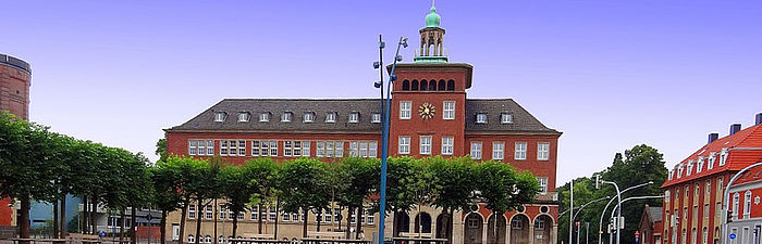 Installateur Heizungsbauer Bocholt Wasserspiele Gebäude Bäume Springbrunnen