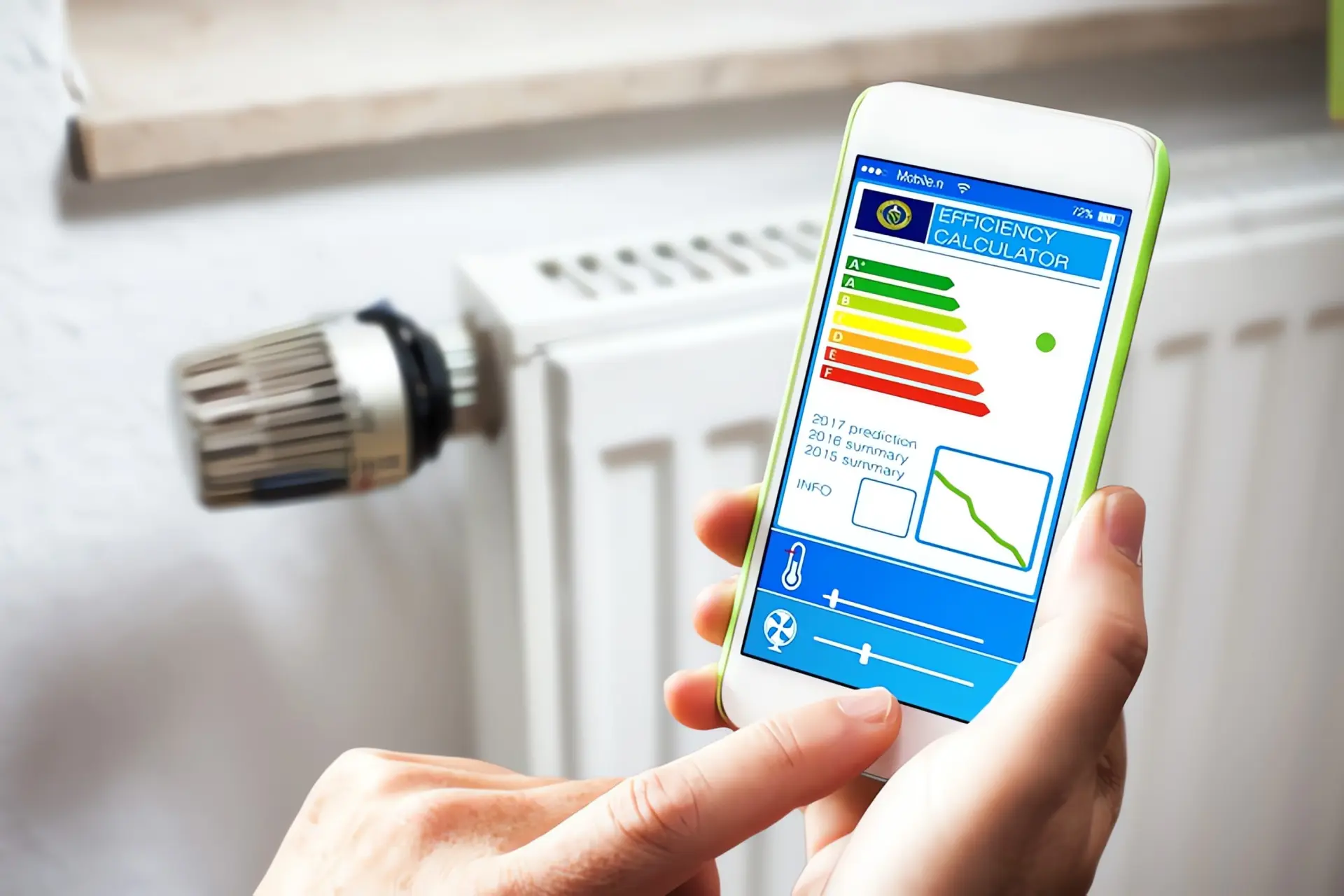 Energieeffizienzklasse berechnen: Smartphone mit Energielabel-App