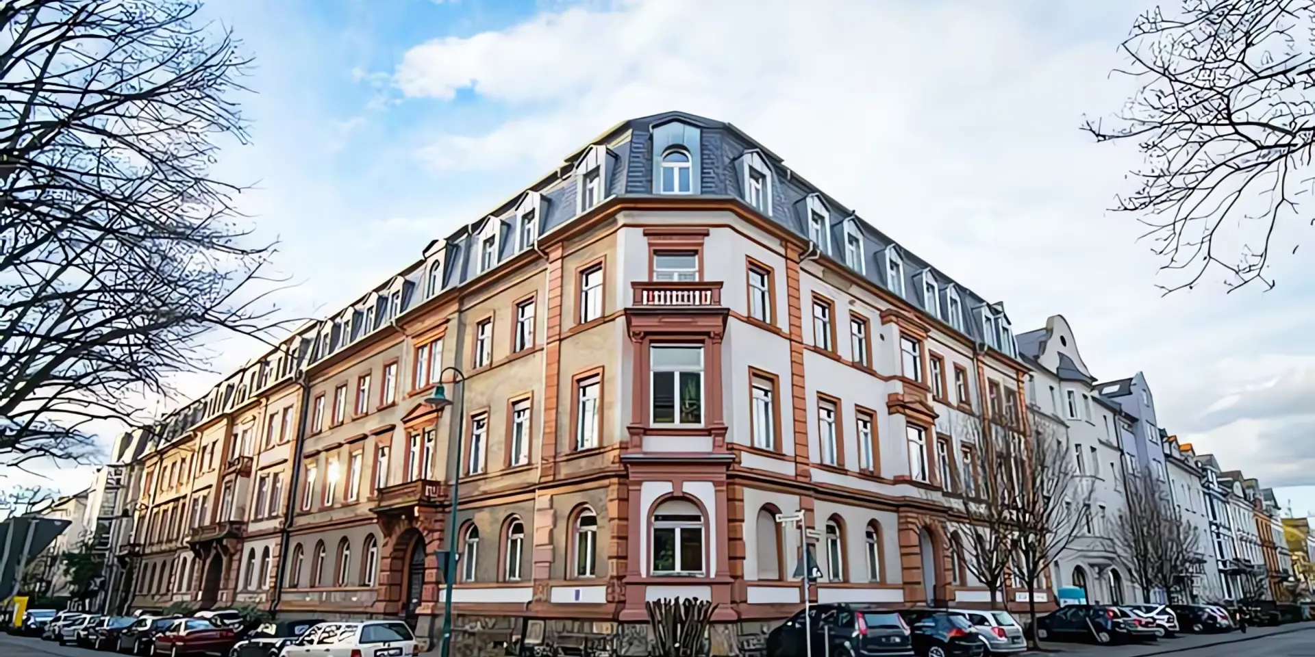 Sparsam und nachhaltig heizen im Altbau: altes Wohngebäude