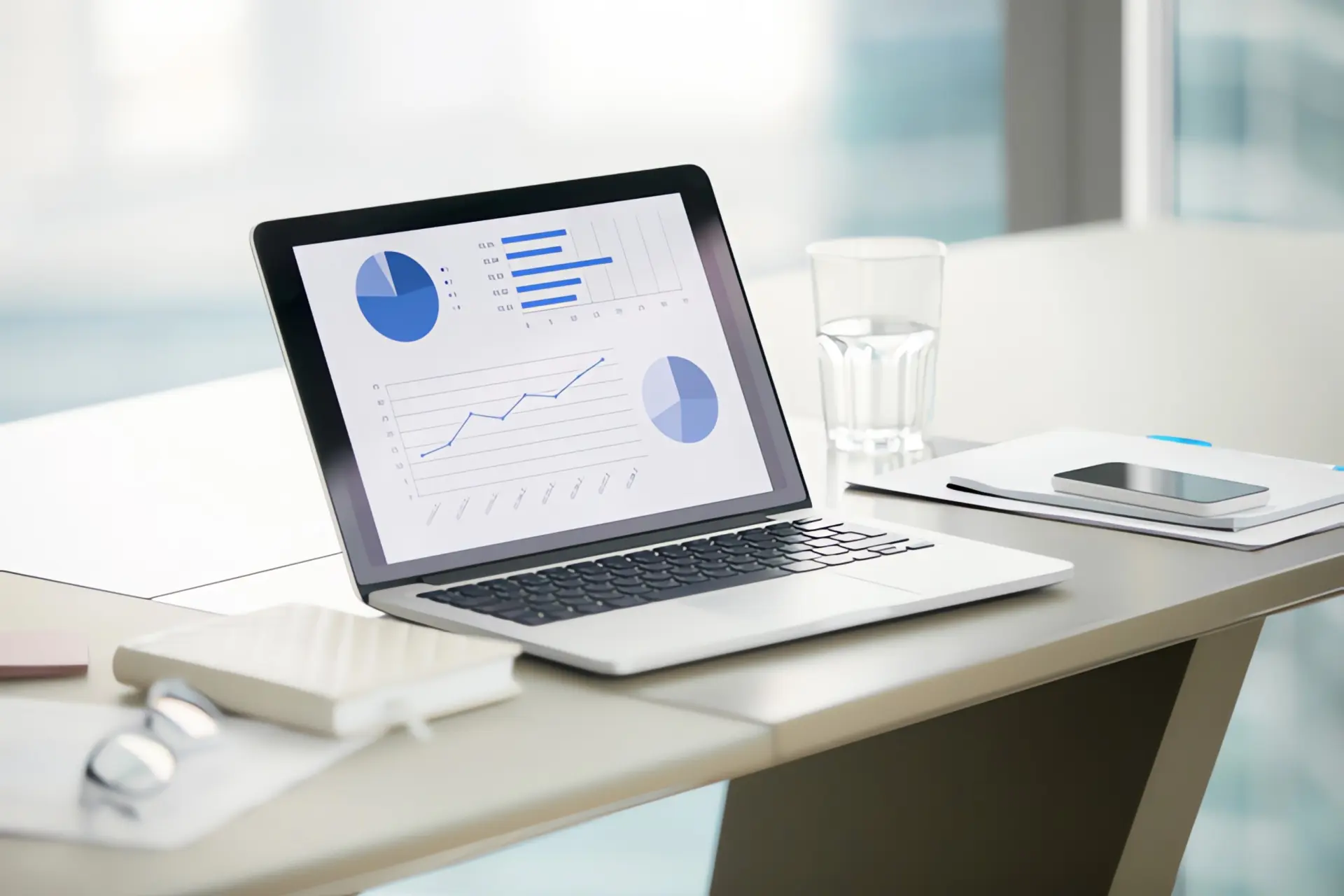Heizung 2019: Laptop mit Grafik