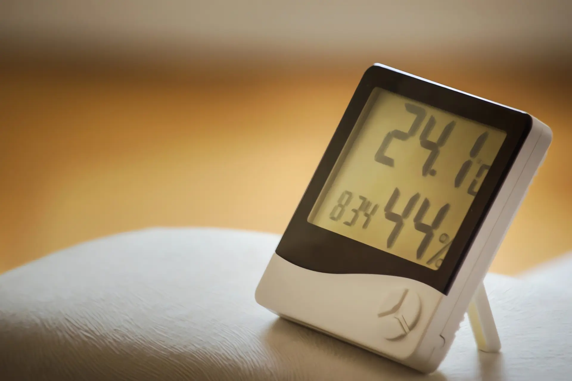 Elektronisches Hygrometer um Luftfeuchtigkeit zu messen