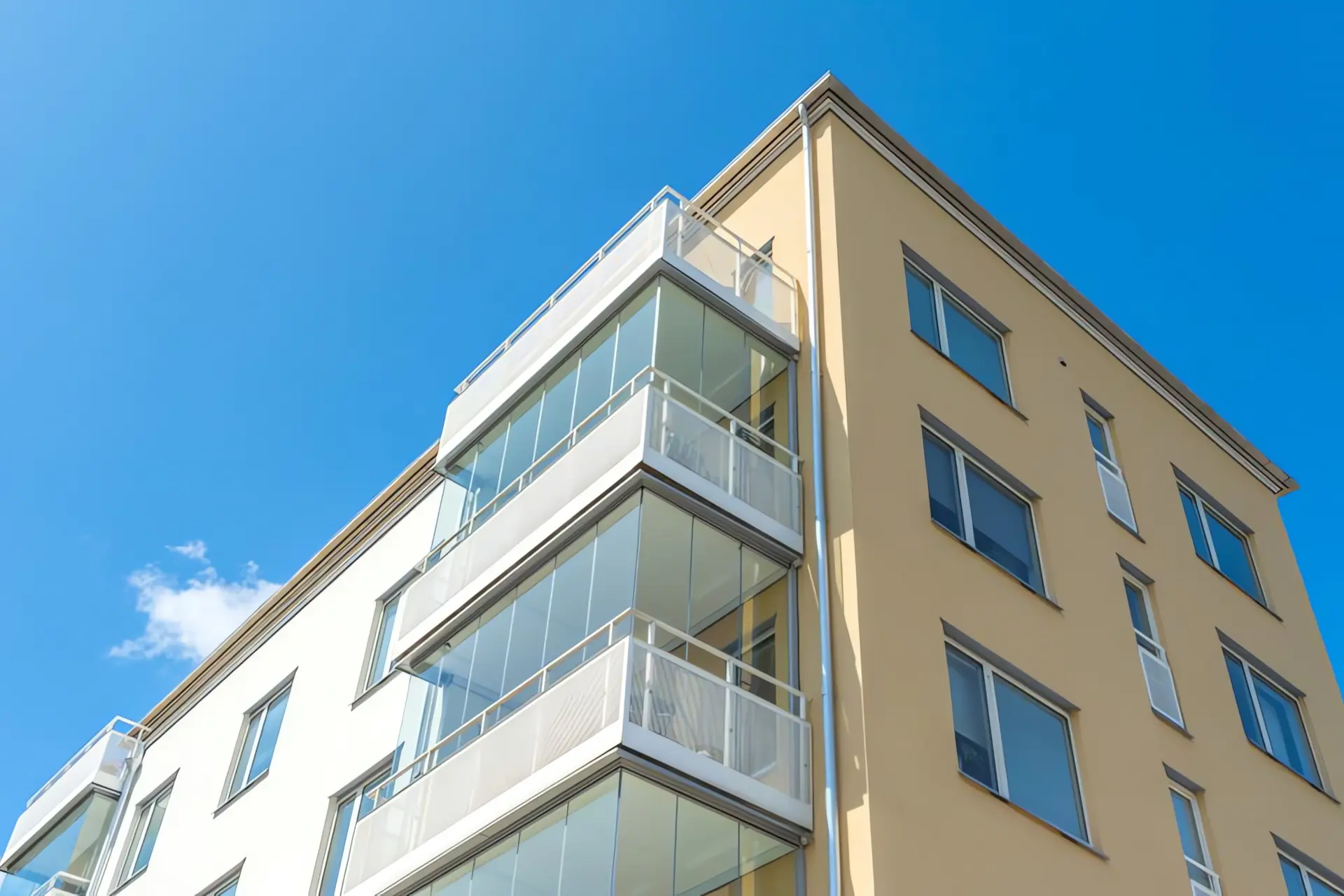Mietwohnung Zentralheizung: Apartmentgebäude