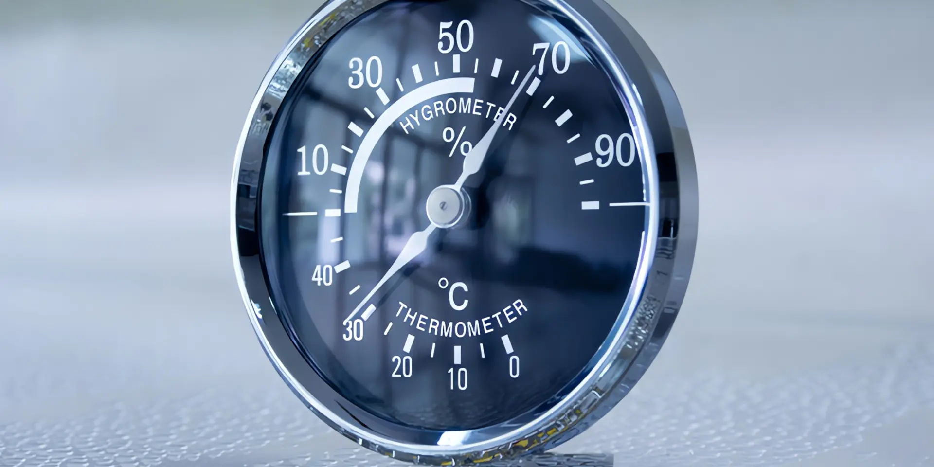 Nachtspeicherheizung einstellen: Thermometer und Hygrometer