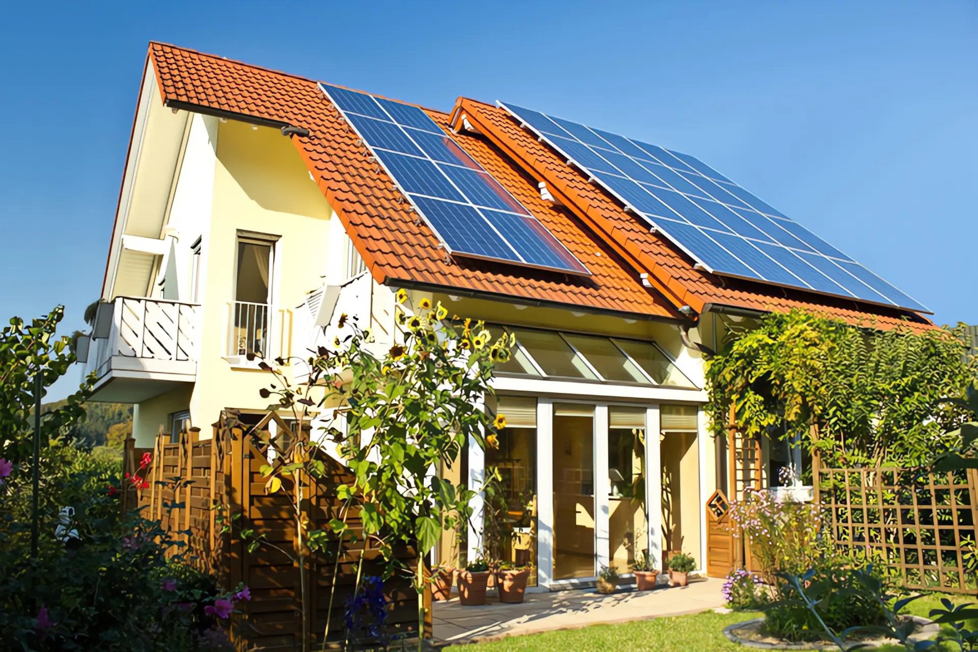 Photovoltaik Eigenverbrauch: PV-Anlage auf Einfamilienhaus