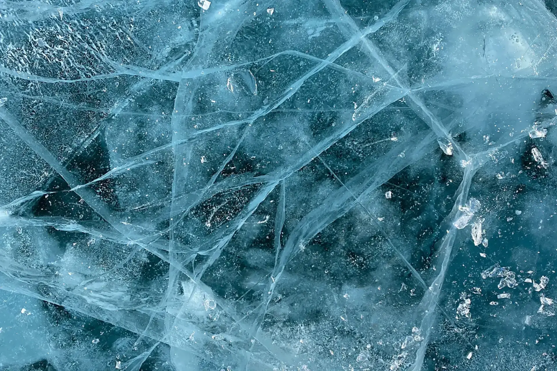 Wärmepumpe vereist: Eis Nahaufnahme