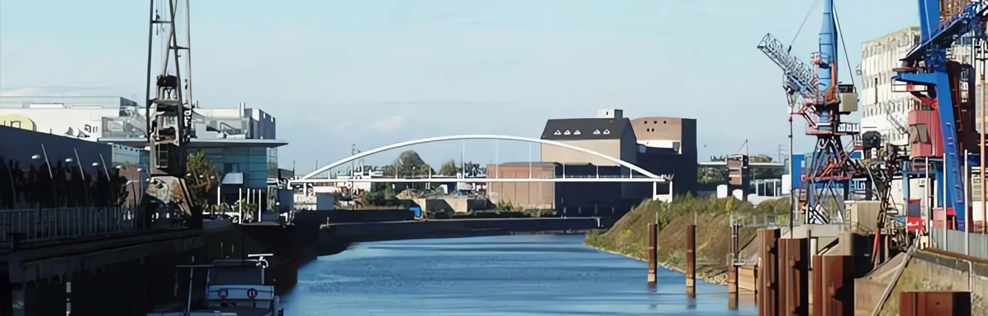 Heizungsbauer Installateur Neuss Hafen Rhein Brücke